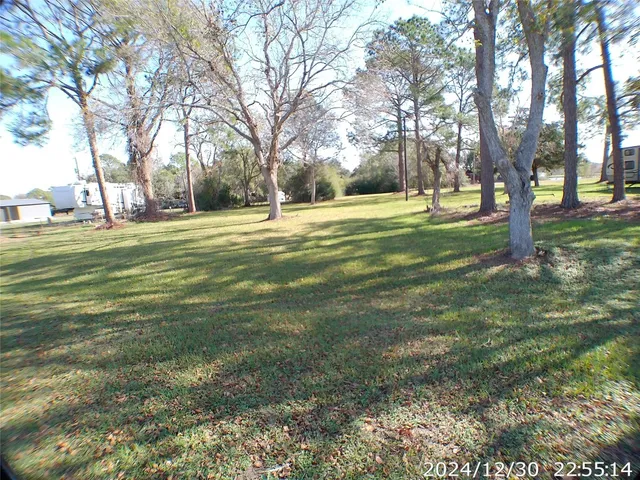 $185,000 | 202 Royal Wood Street, Palacios, TX 77465