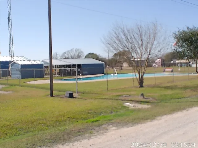 $185,000 | 202 Royal Wood Street, Palacios, TX 77465