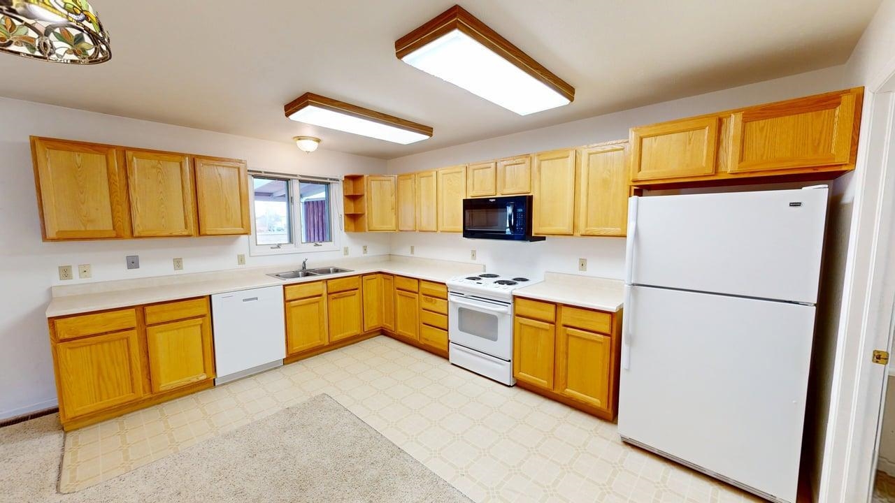 1176 Garfield Street Lander, WY 82520 - Photo 14 of 44