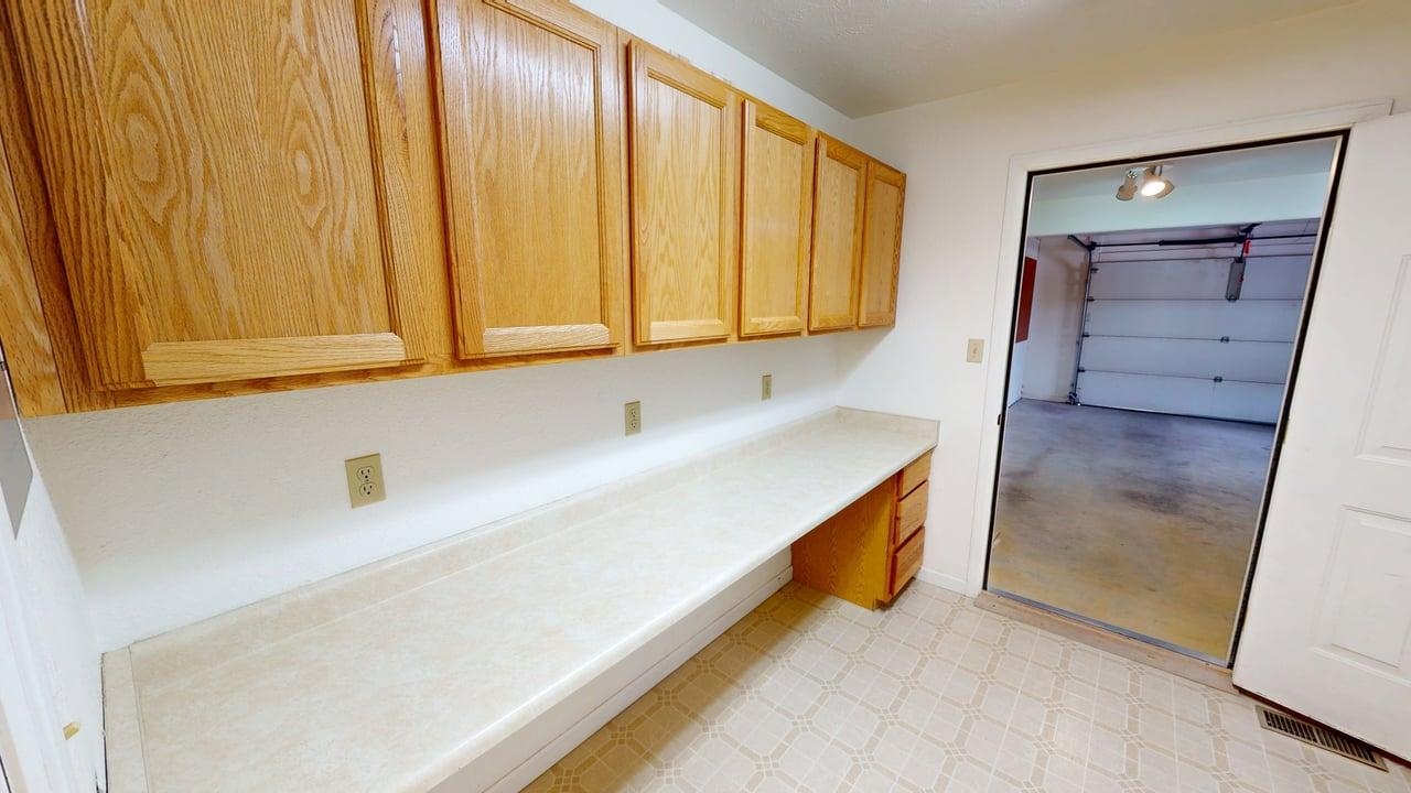 1176 Garfield Street Lander, WY 82520 - Photo 18 of 44