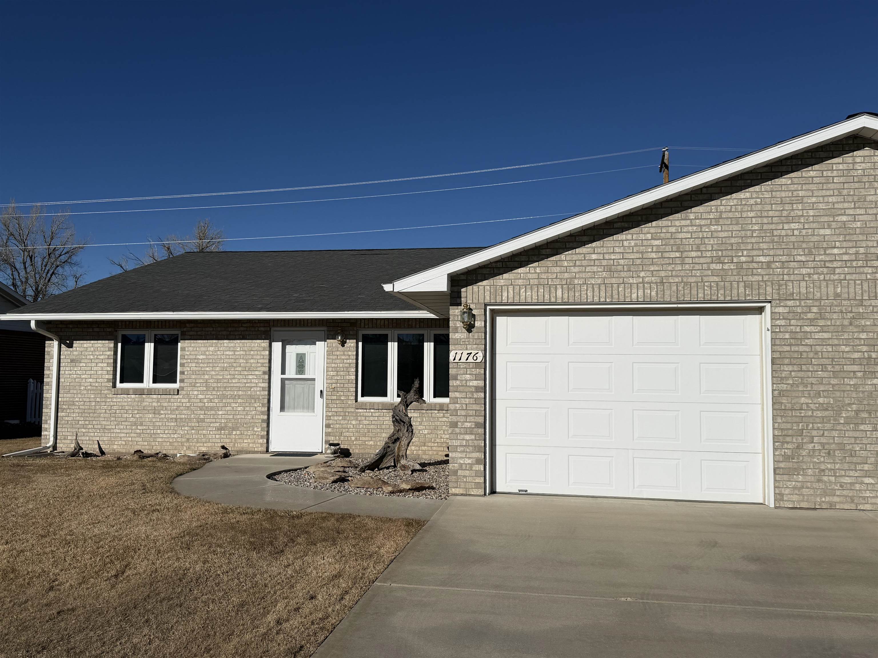 1176 Garfield Street Lander, WY 82520 - Photo 3 of 44