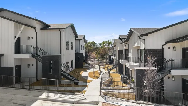 $250,000 | 2450 Wickersham Lane, Unit 1916, Austin, TX 78741