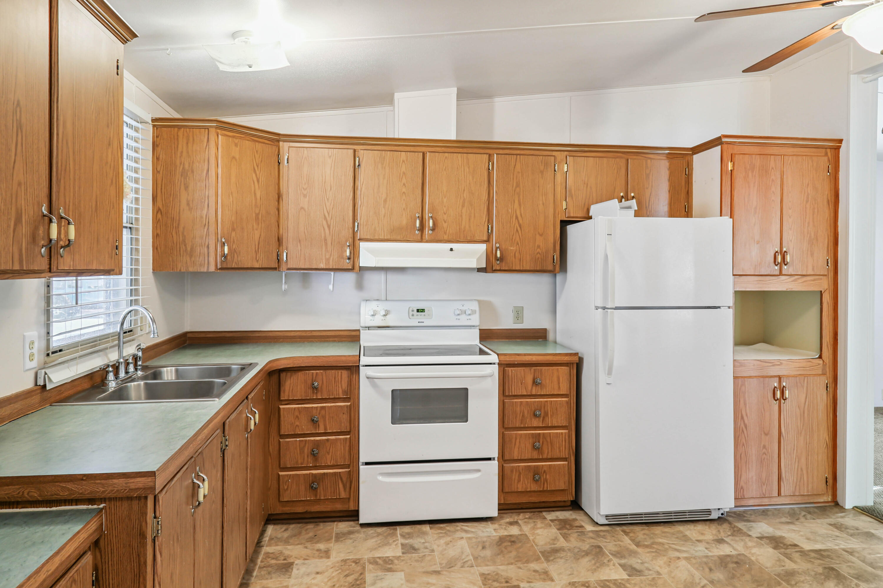 6850 Downing Road, Unit SPC 65A Central Point, OR 97502 - Photo 11 of 26 CU9A9650