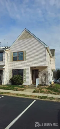 $3,200 | 20 King Charles Court, Englishtown, NJ 07726
