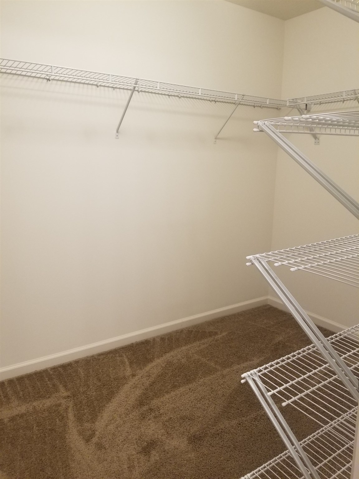 2296 Blue Spring Run Fort Wayne, IN 46808 - Photo 8 of 19 Gallery Image 8