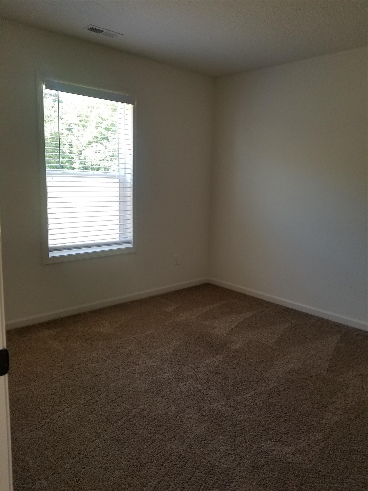 2296 Blue Spring Run Fort Wayne, IN 46808 - Photo 10 of 19 Gallery Image 10