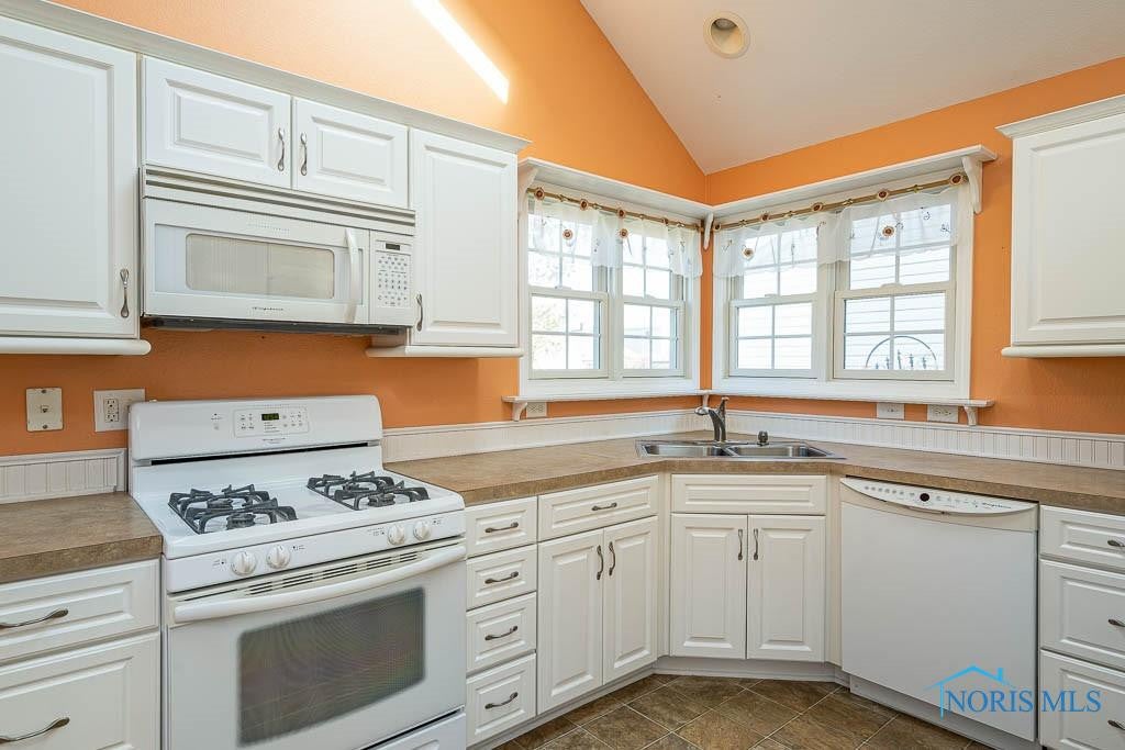 2713 Seaman Road Oregon, OH 43616 - Photo 17 of 35 Gallery Image 17