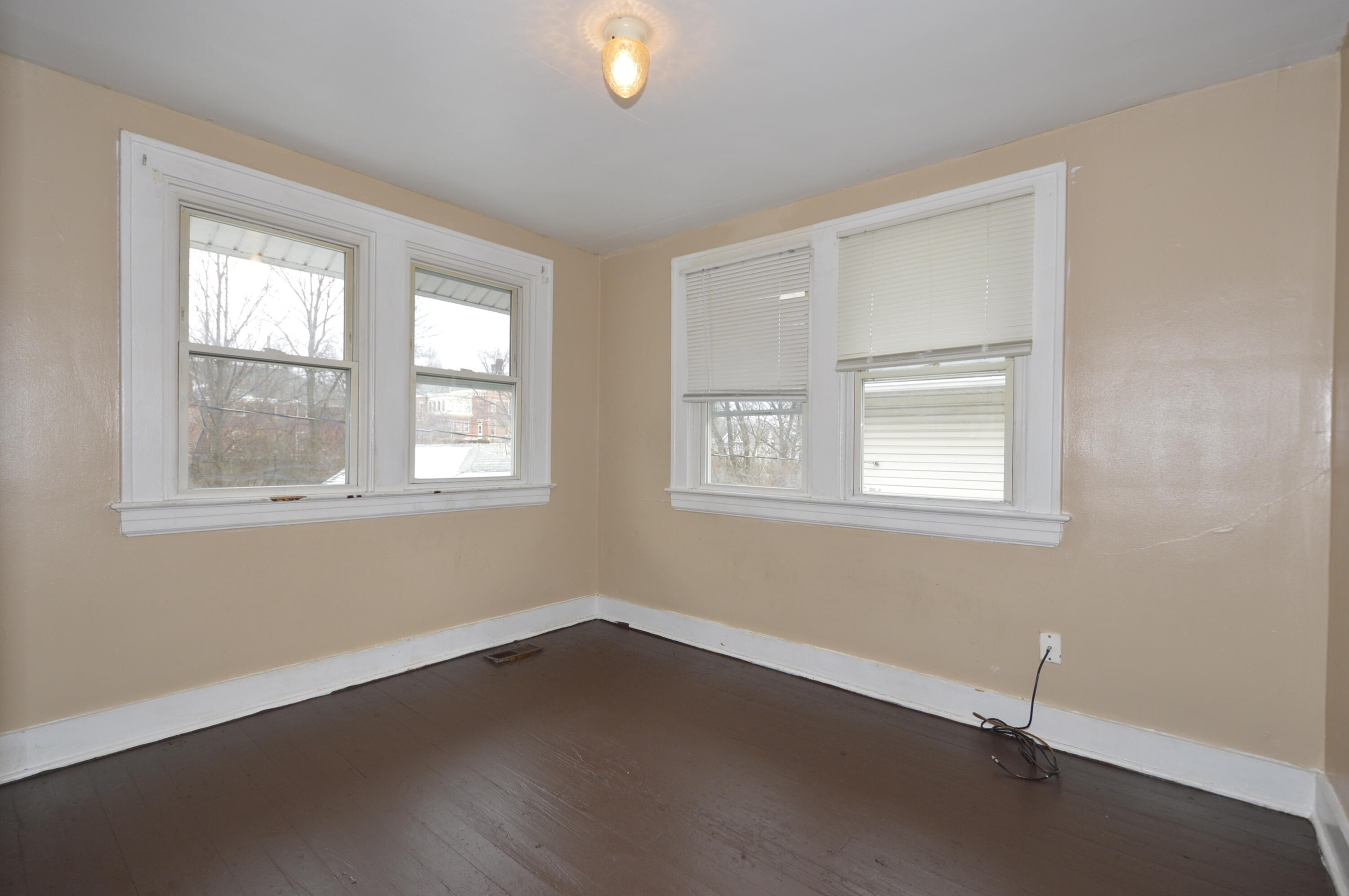 118 East Cecil Street Springfield, OH 45504 - Photo 13 of 38