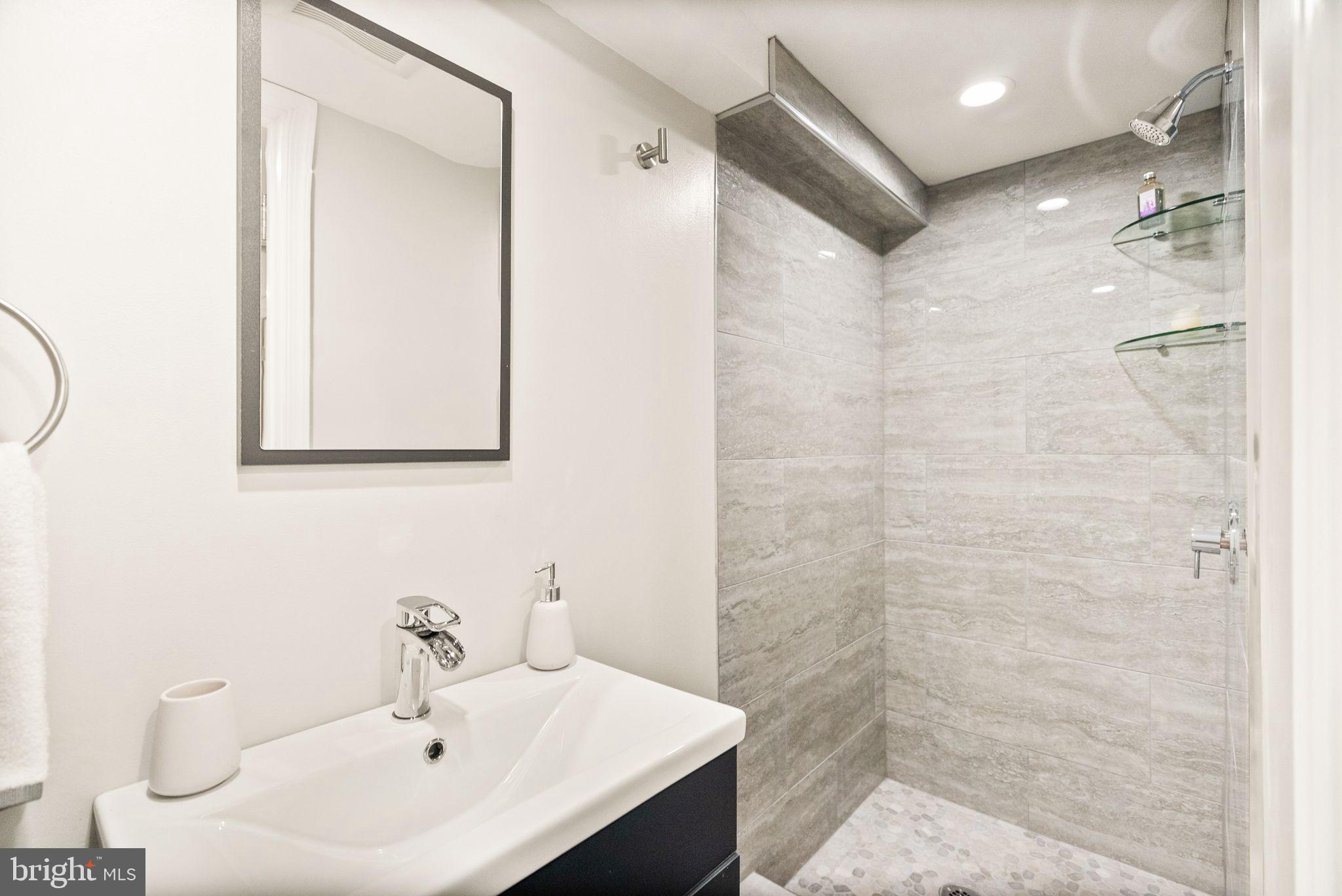 535 25th Place Northeast Washington, DC 20002 - Photo 26 of 39