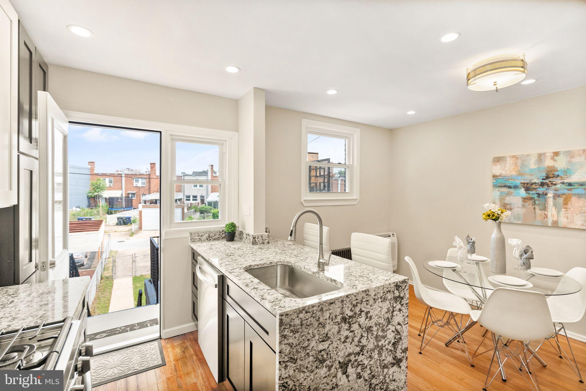 535 25th Place Northeast Washington, DC 20002 - Photo 8 of 39