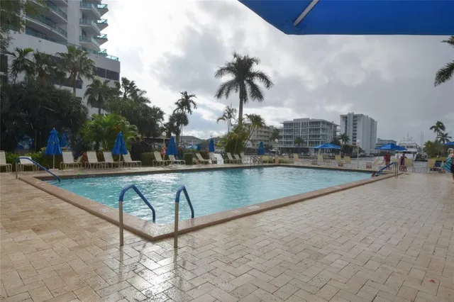 $209,000 | 3233 Northeast 34th Street, Unit 520, Fort Lauderdale, FL 33308