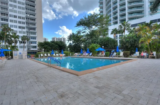 $209,000 | 3233 Northeast 34th Street, Unit 520, Fort Lauderdale, FL 33308