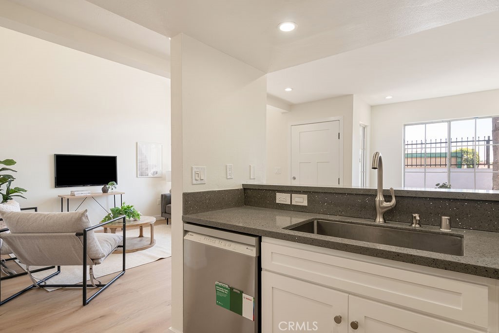 820 West Compton Boulevard, Unit 24 Compton, CA 90220 - Photo 11 of 24