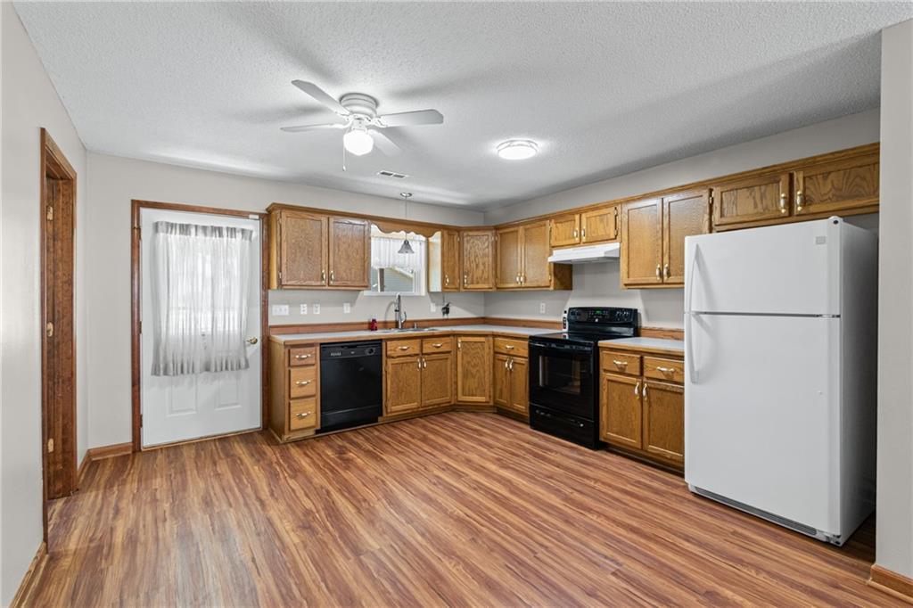 607 West 6th Street Cameron, MO 64429 - Photo 7 of 28