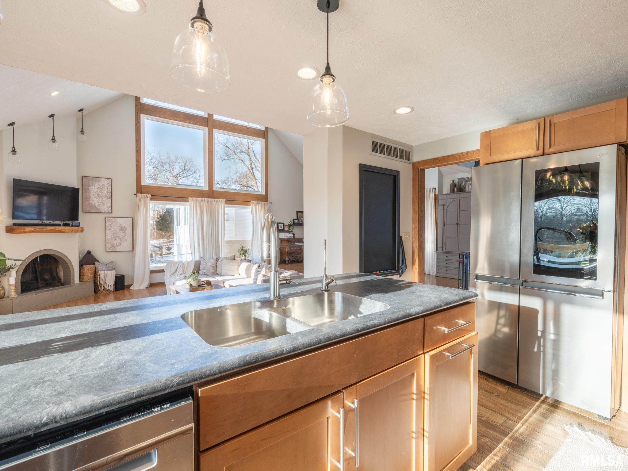 4314 West Middle Road Peoria, IL 61607 - Photo 23 of 83 Gallery Image 23
