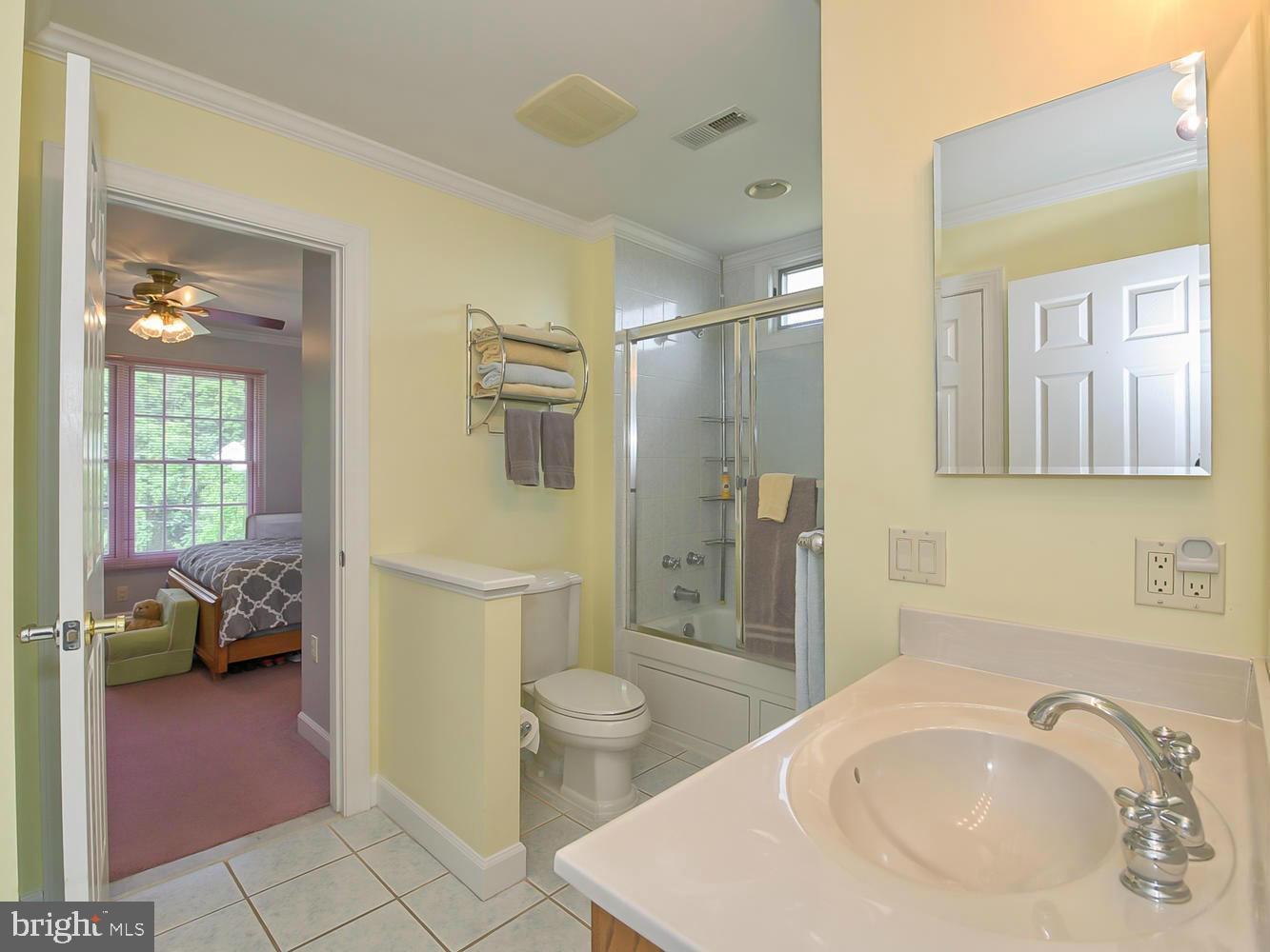 802 Mt Carmel Road Orrtanna, PA 17353 - Photo 17 of 30 2nd full bath upper level