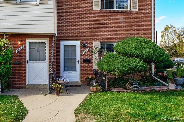 4599 Everett Court Wheat Ridge, CO 80033 - Photo 3 of 21 Gallery Image 3