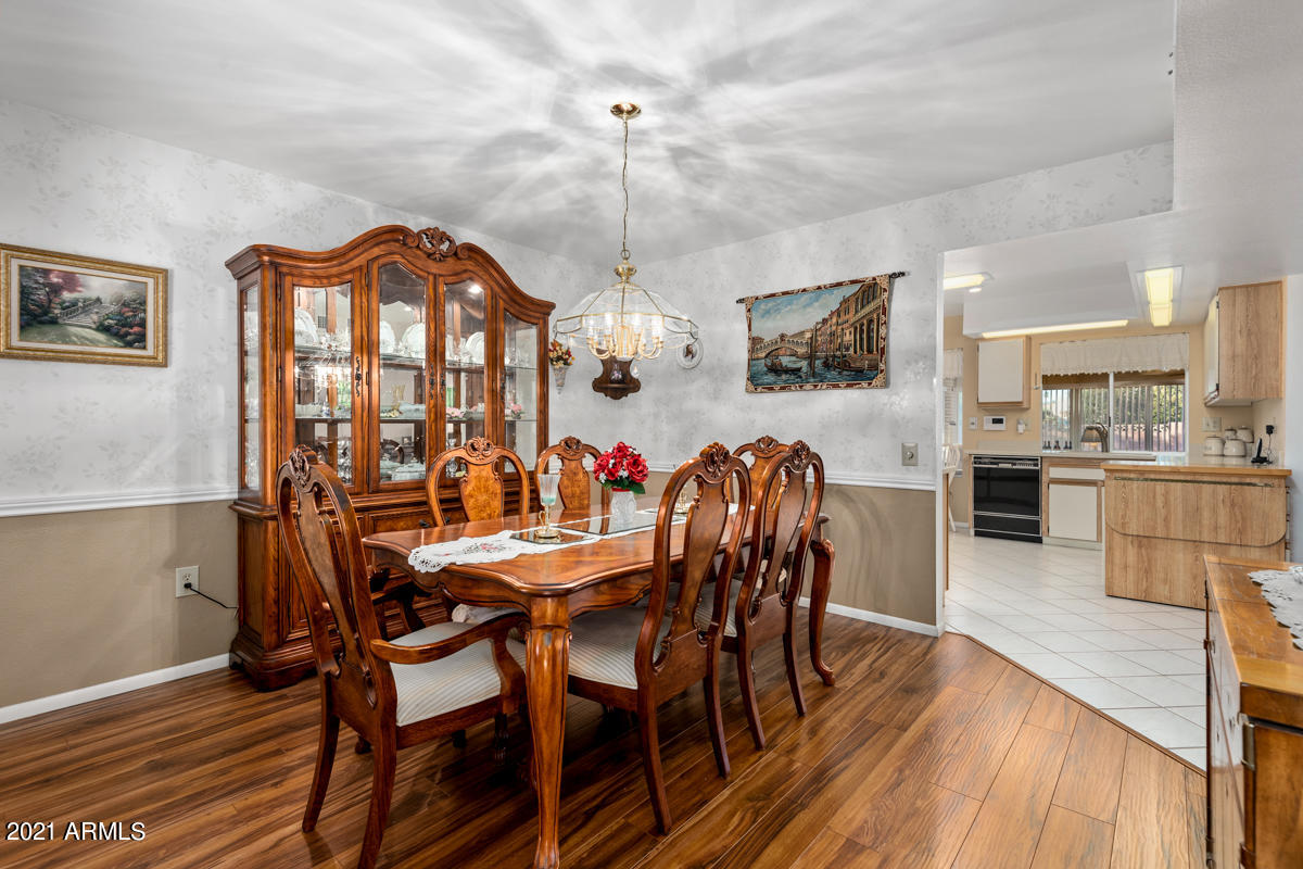 10830 West Hutton Drive Sun City, AZ 85351 - Photo 6 of 25 10830-West-Hutton-Drive-23