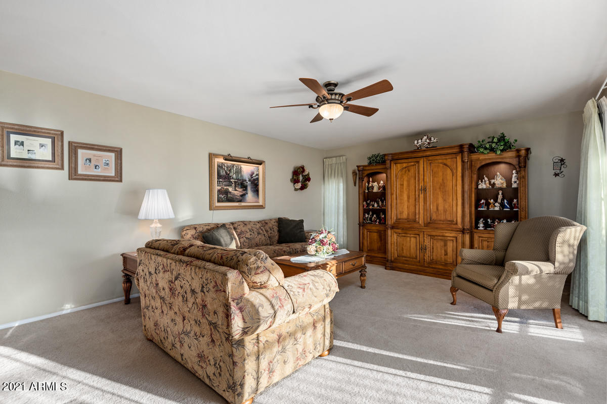 10830 West Hutton Drive Sun City, AZ 85351 - Photo 7 of 25 10830-West-Hutton-Drive-33