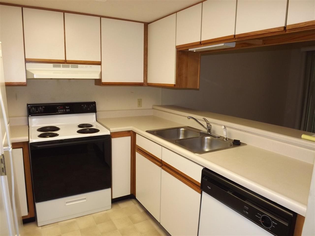 9060 South Pointe Ridge Lane, Unit 31 Bloomington, IN 47401 - Photo 4 of 12 Gallery Image 4
