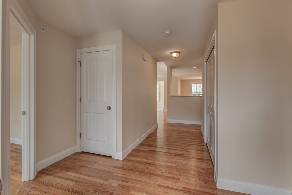 73 Pineview Drive, Unit 22 Candia, NH 03034 - Photo 9 of 18