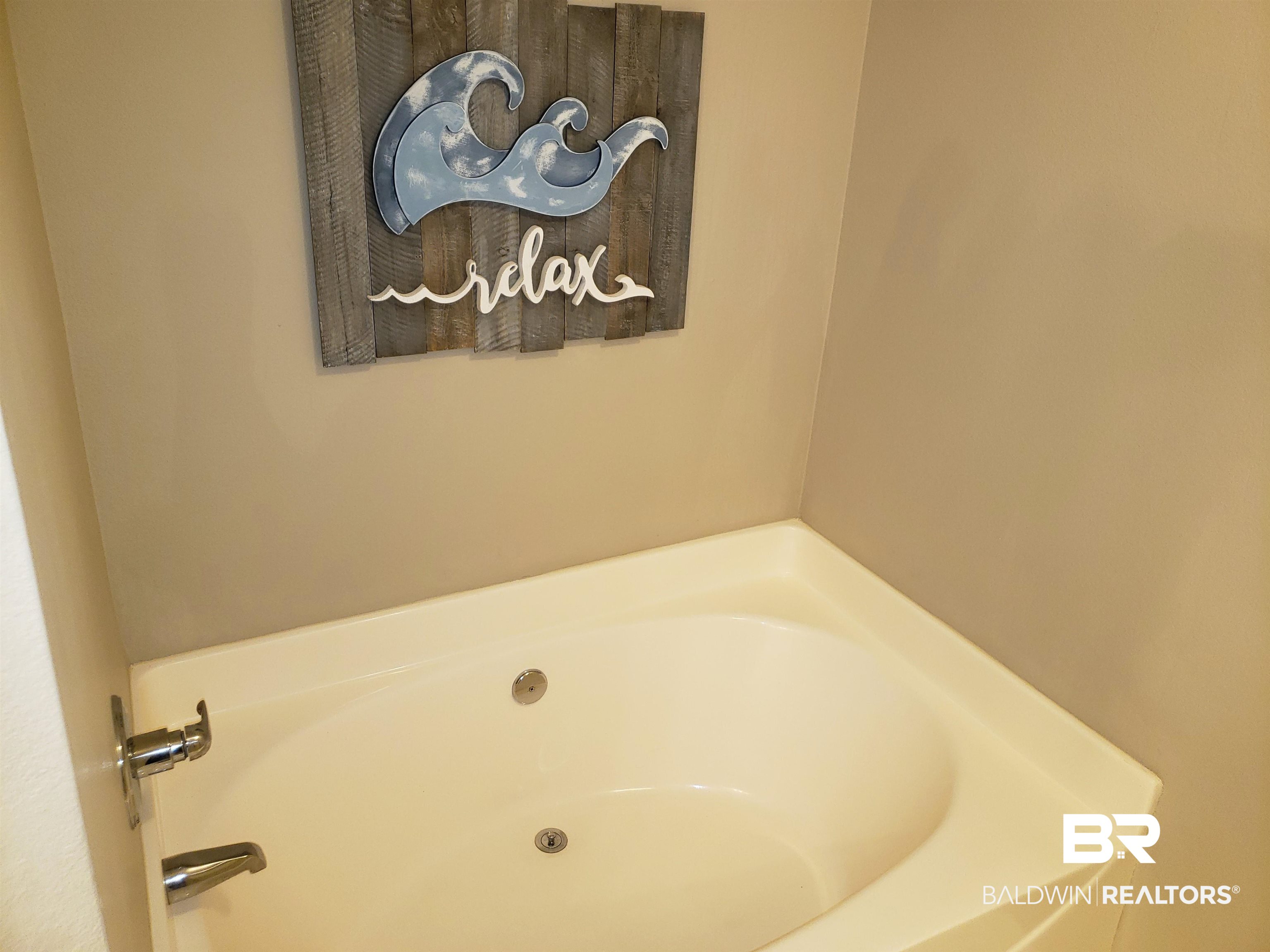 2006 Shelene Way, Unit 2006 Foley, AL 36535 - Photo 10 of 29 Full bath with a garden tub