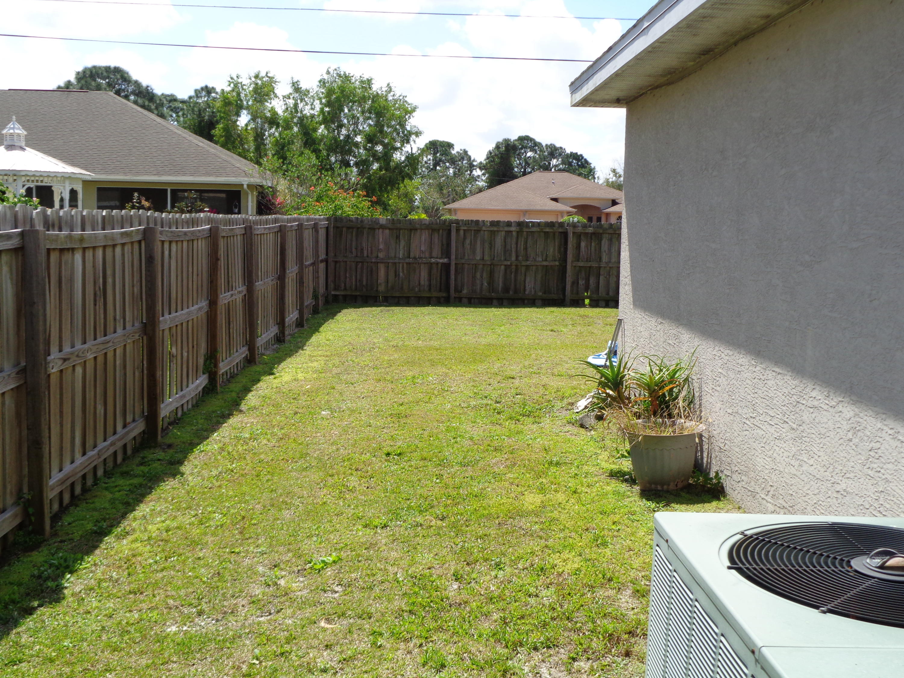 1656 Southwest Apricot Road Port St. Lucie, FL 34953 - Photo 14 of 17 1656 Apricot Road 014.JPG