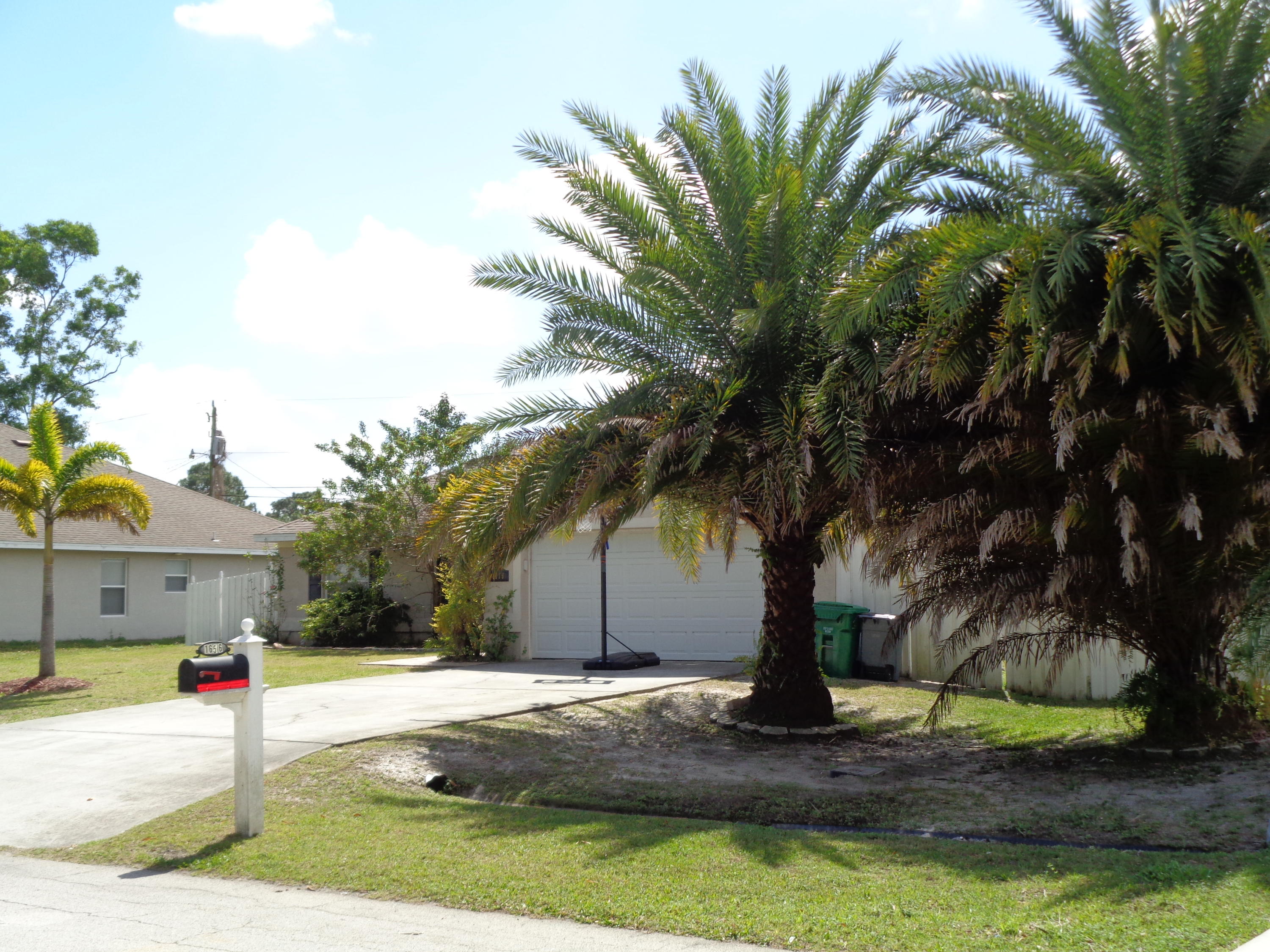 1656 Southwest Apricot Road Port St. Lucie, FL 34953 - Photo 7 of 17 1656 Apricot Road 007.JPG