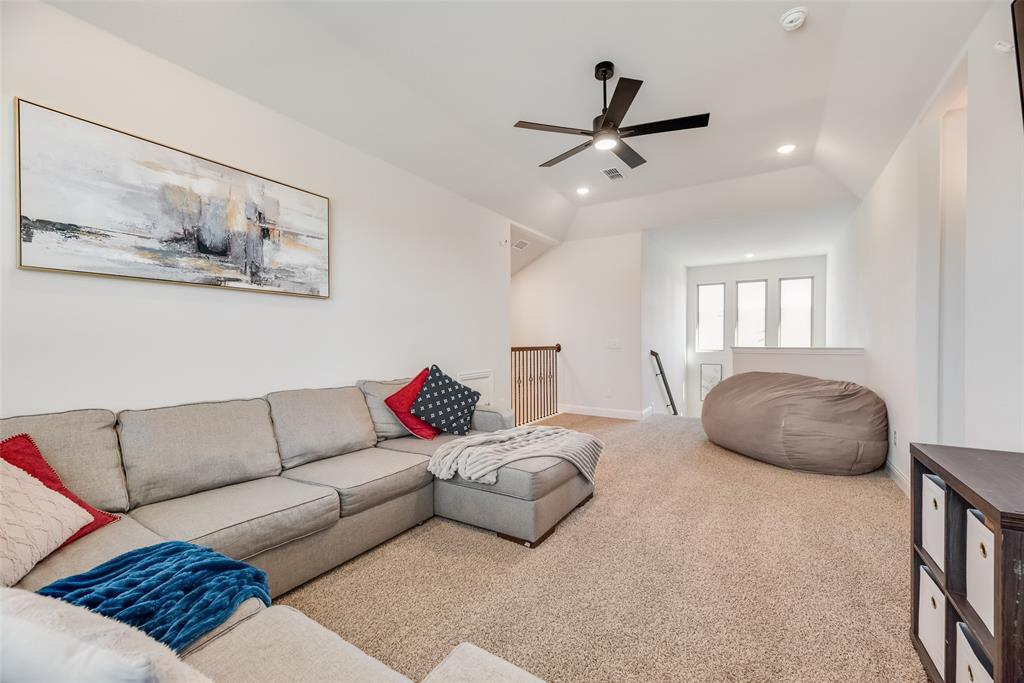 561 Randys Way Pilot Point, TX 76258 - Photo 19 of 34 a living room with furniture