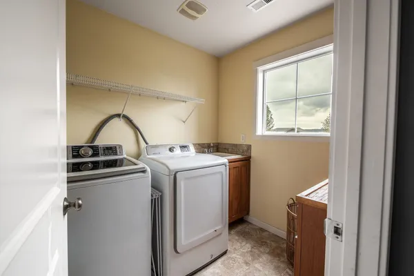 $675,000 | 8710 North Rosebury Lane, Spokane, WA 99208