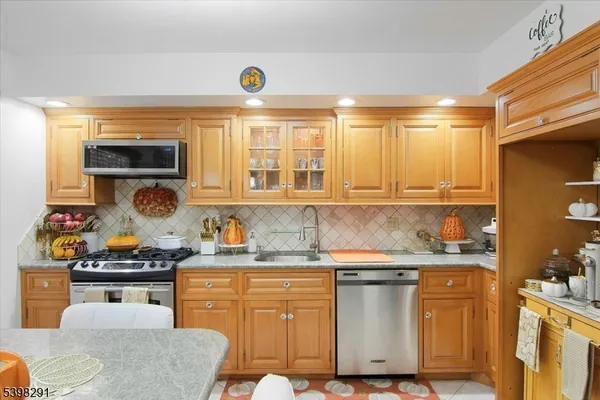 $699,000 | 14 Dorothea Terrace, Belleville, NJ 07109