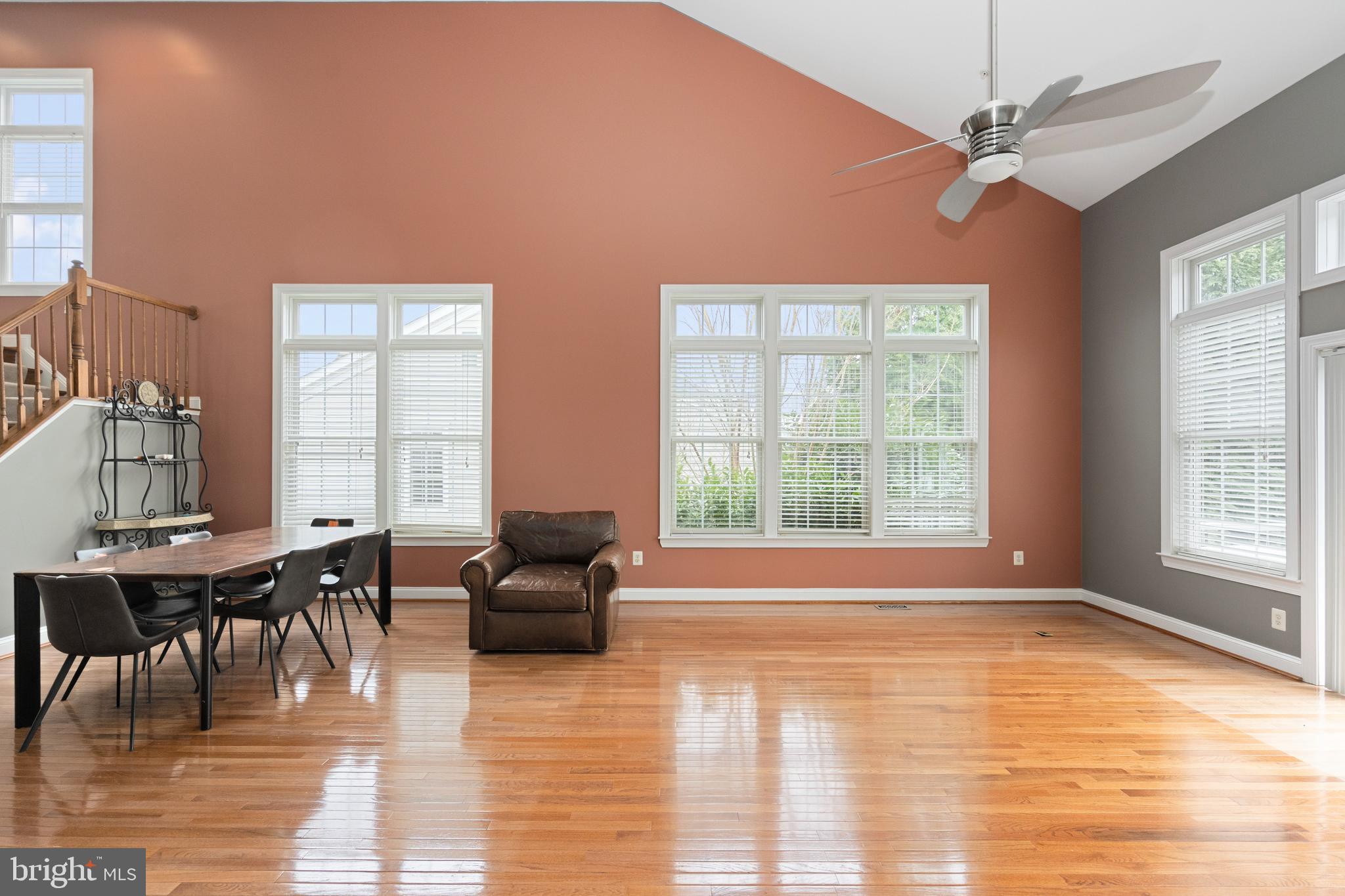 818 Hidden Bluff Circle Catonsville, MD 21228 - Photo 4 of 36 a living room with furniture and window