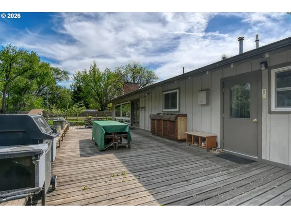 $699,000 | 42997 Haney Lane, Pendleton, OR 97801