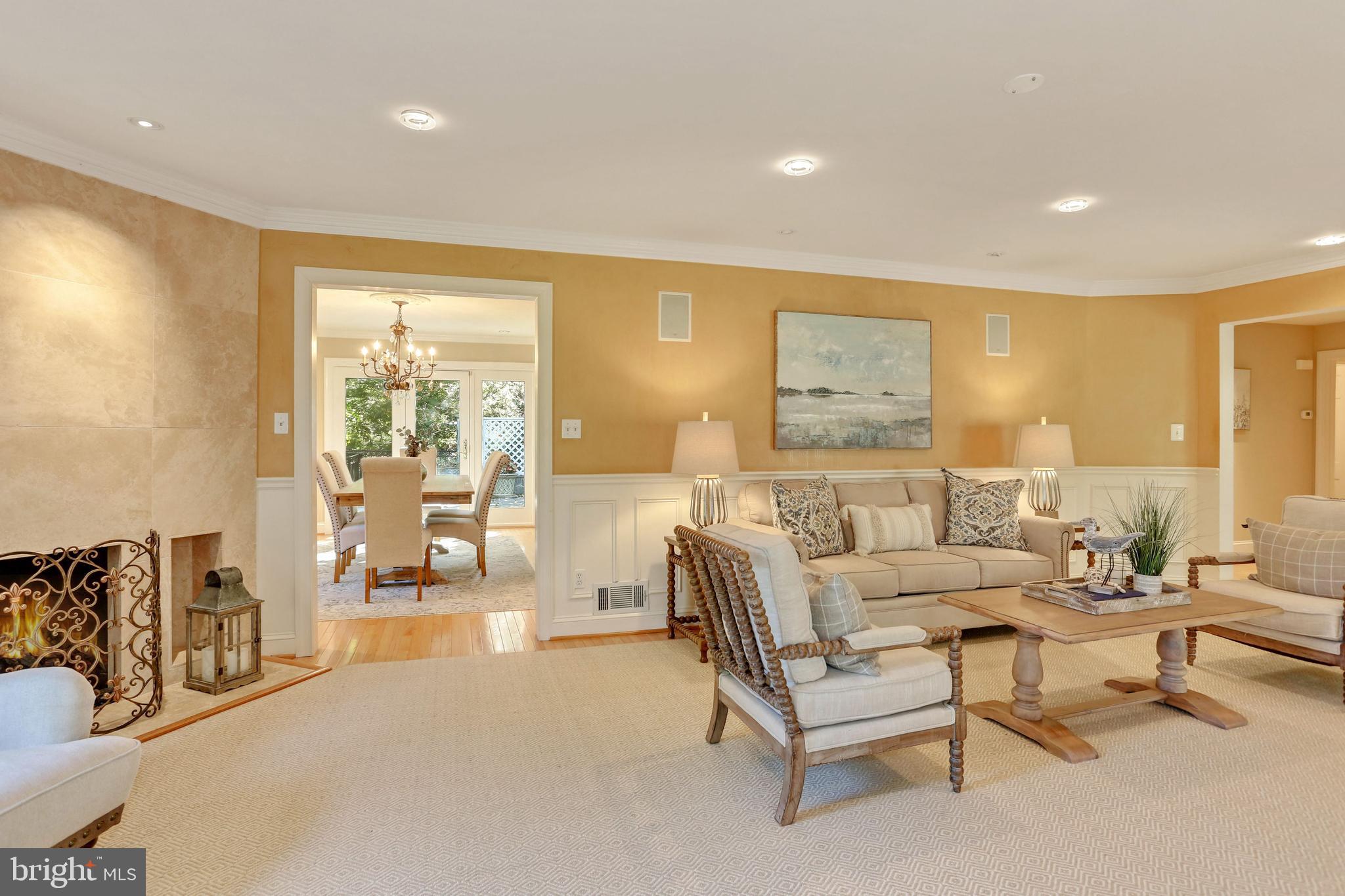 1125 Basil Road McLean, VA 22101 - Photo 9 of 37 Living Room