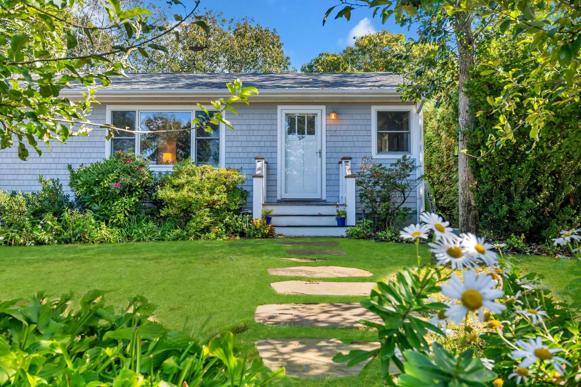 16 Oak Road Sag Harbor, NY 11963 - Photo 2 of 29 Gallery Image 2