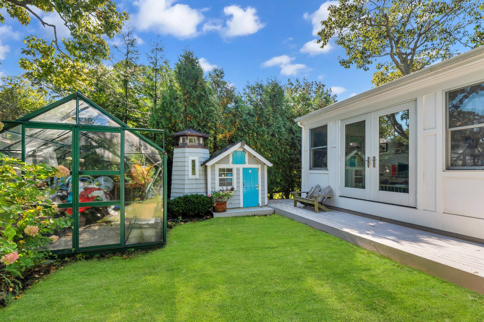 16 Oak Road Sag Harbor, NY 11963 - Photo 3 of 29 Gallery Image 3