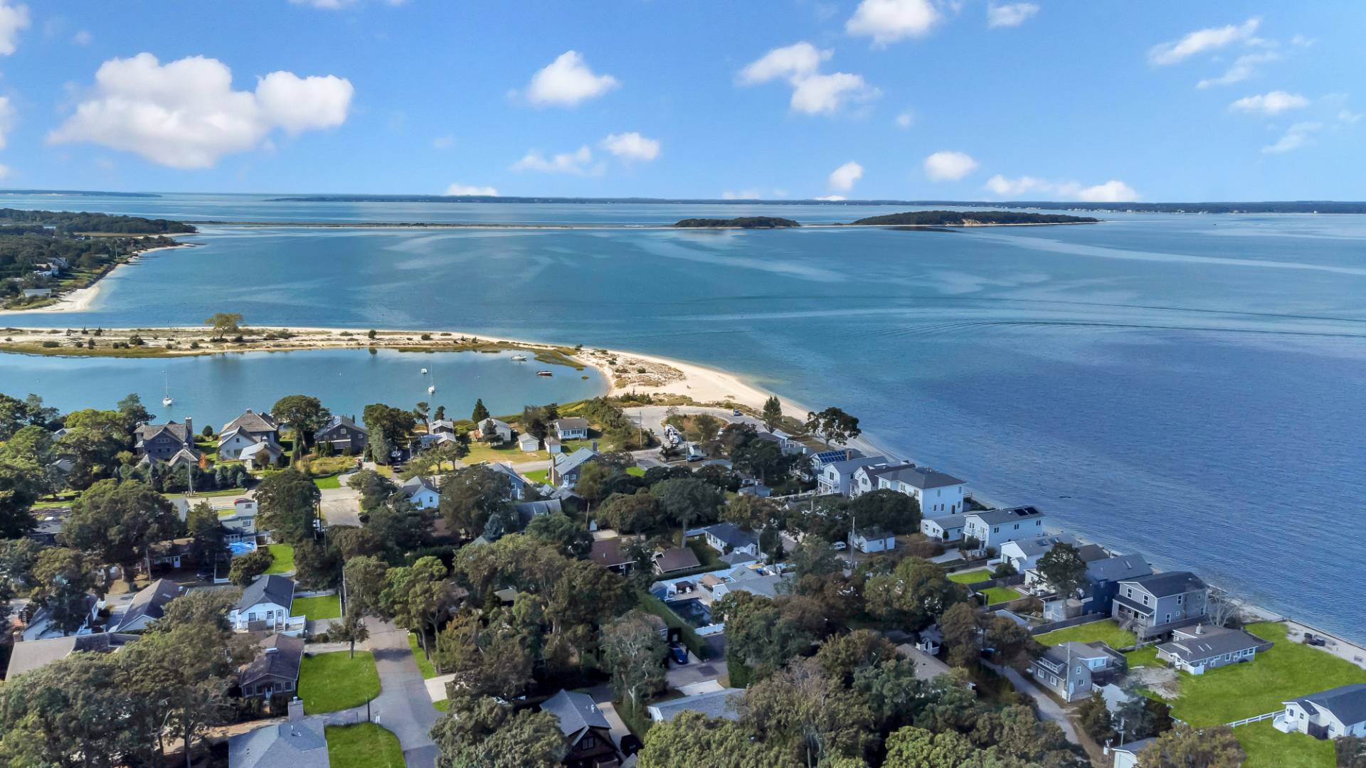16 Oak Road Sag Harbor, NY 11963 - Photo 5 of 29 Gallery Image 5