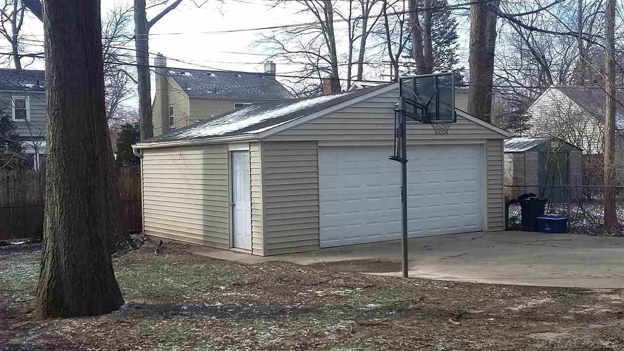 2057 Wiltshire Road Berkley, MI 48072 - Photo 32 of 36
