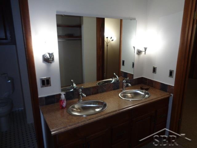13211 Frost Road Hemlock, MI 48626 - Photo 18 of 30 Master Bathroom