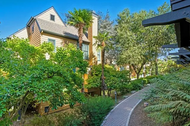 $2,088,000 | 19 Loma Vista Lane, Belmont, CA 94002