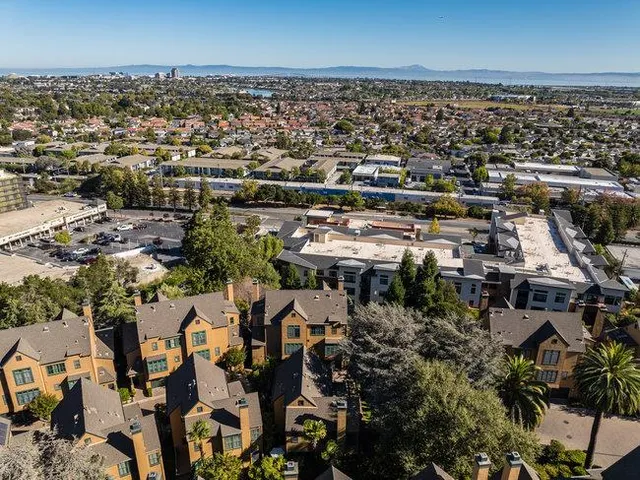 $2,088,000 | 19 Loma Vista Lane, Belmont, CA 94002