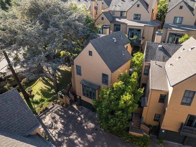 $2,088,000 | 19 Loma Vista Lane, Belmont, CA 94002