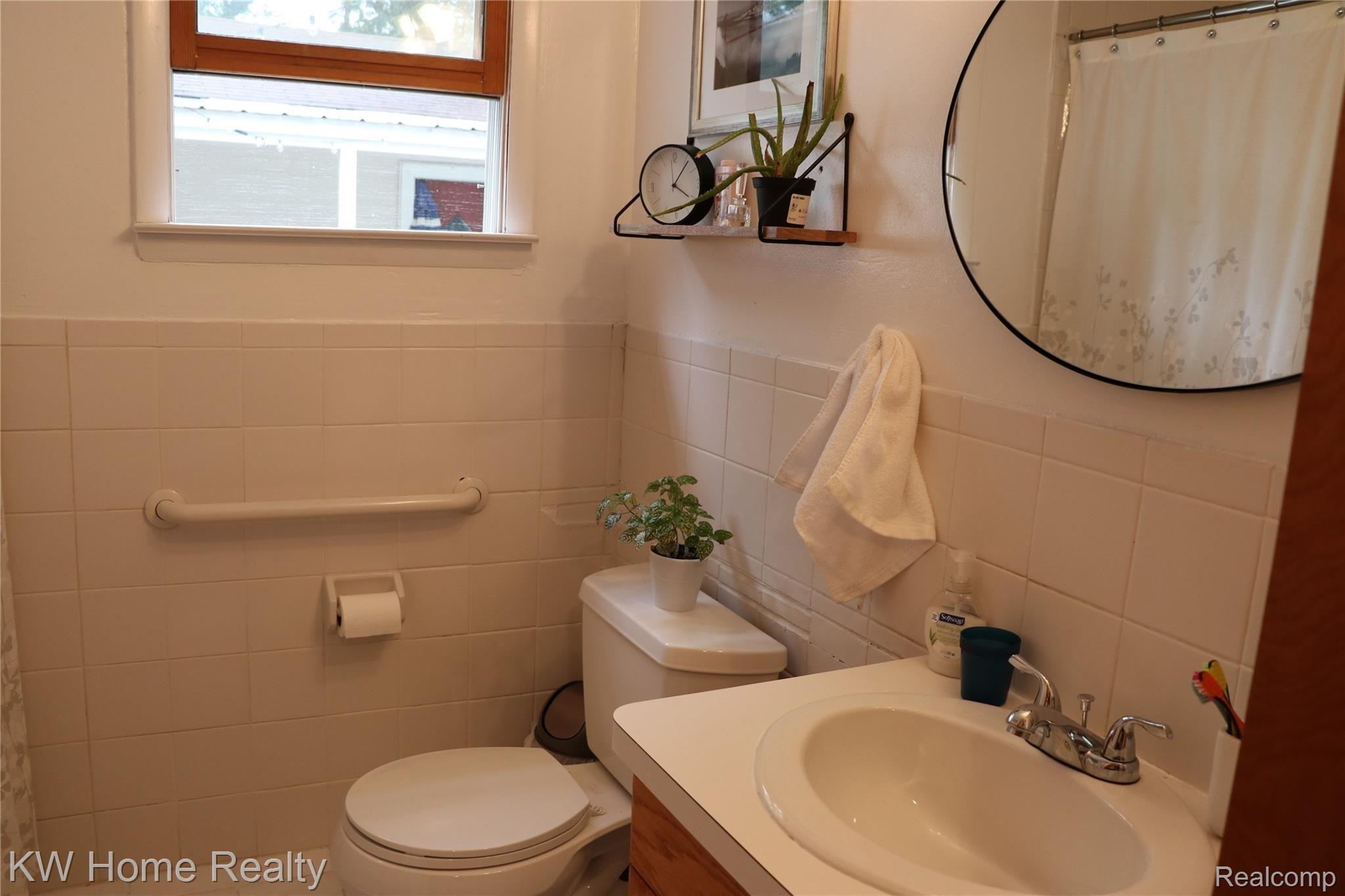 2706 Norton Lawn Street Rochester, MI 48307 - Photo 22 of 29 Full Bath