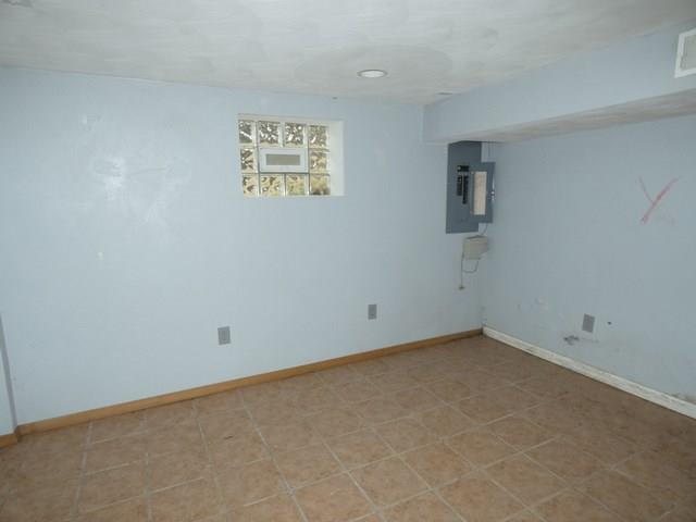 844 Hamil Road Verona, PA 15147 - Photo 15 of 16 Gallery Image 15