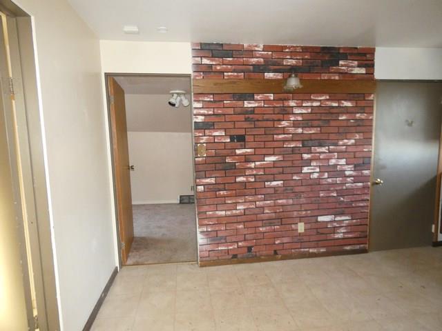 844 Hamil Road Verona, PA 15147 - Photo 10 of 16 Gallery Image 10
