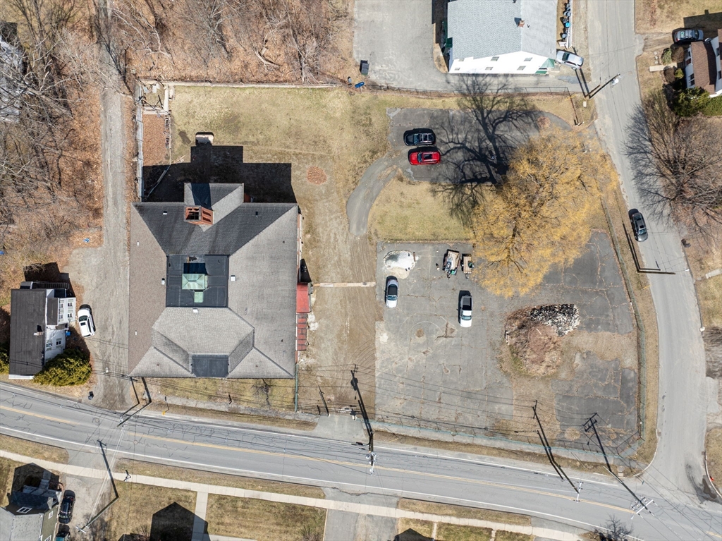40 Pecks Road Pittsfield, MA 01201 - Photo 7 of 37