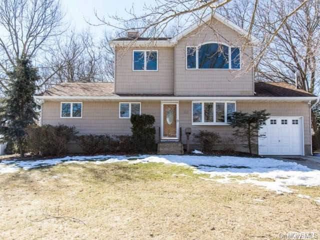 32 Woodcliff Road Islip Terrace, NY 11752 - Photo 1 of 1 Gallery Image 1