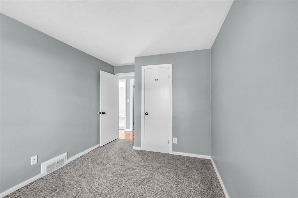 83 Gilbert Avenue Springfield, MA 01119 - Photo 22 of 42