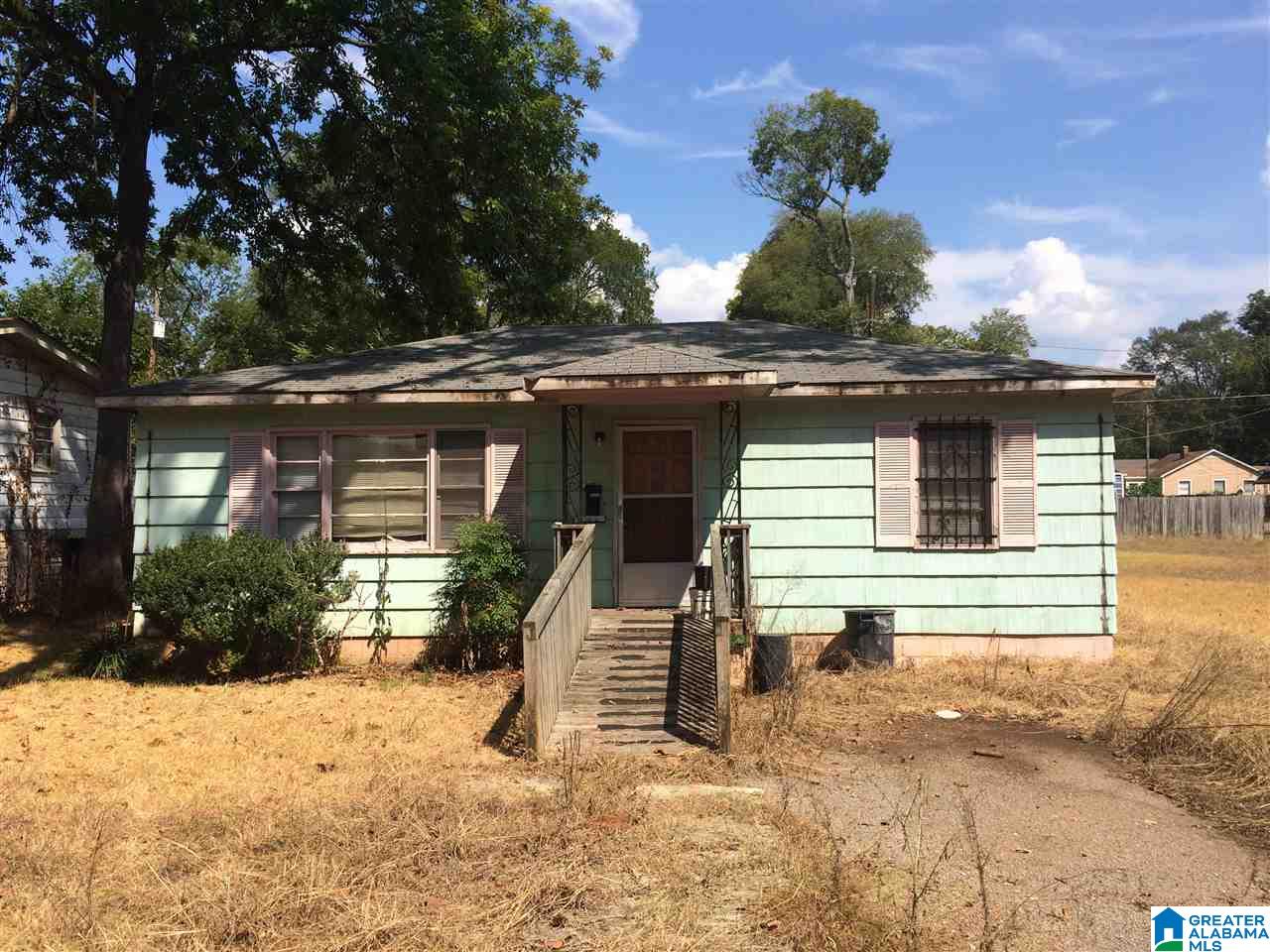 213 27th Street Southwest Birmingham, AL 35211 - Photo 1 of 7