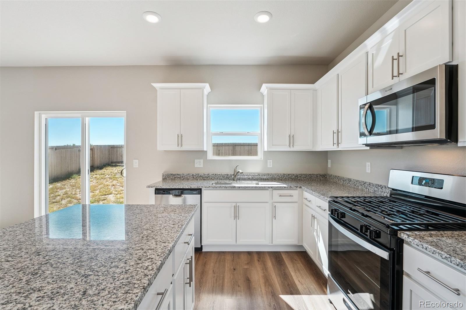 2145 Alyssa Street Fort Lupton, CO 80621 - Photo 3 of 41